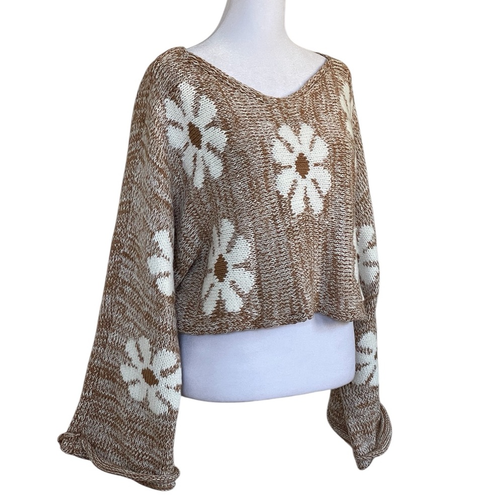 Storia Tan White Daisy Oversized Knit Sweater Sz S Cropped Top Wide Sleeves